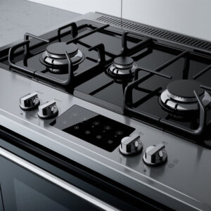 black-white-photo-stove-top-with-black-white-picture